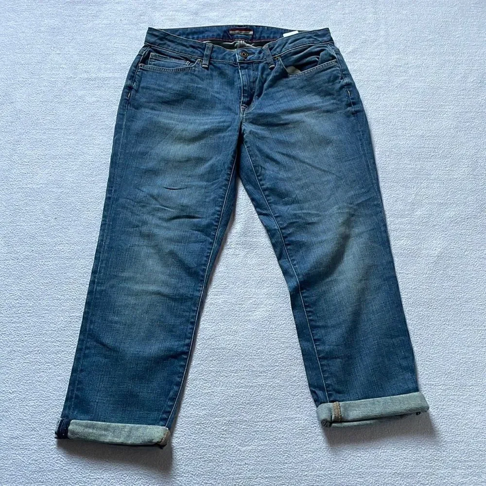 Tommy Hilfiger Rolled Cropped & Rolled Denim Capris (Size: 8)
